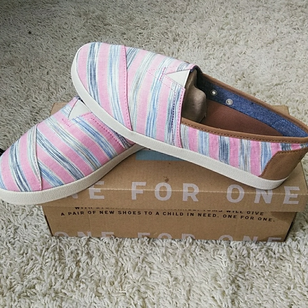 Toms